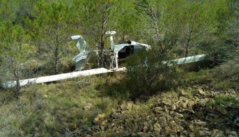 , Crash dans l&rsquo;Hérault : un ULM s&rsquo;écrase à l&rsquo;atterrissage près de Béziers, le pilote est blessé
