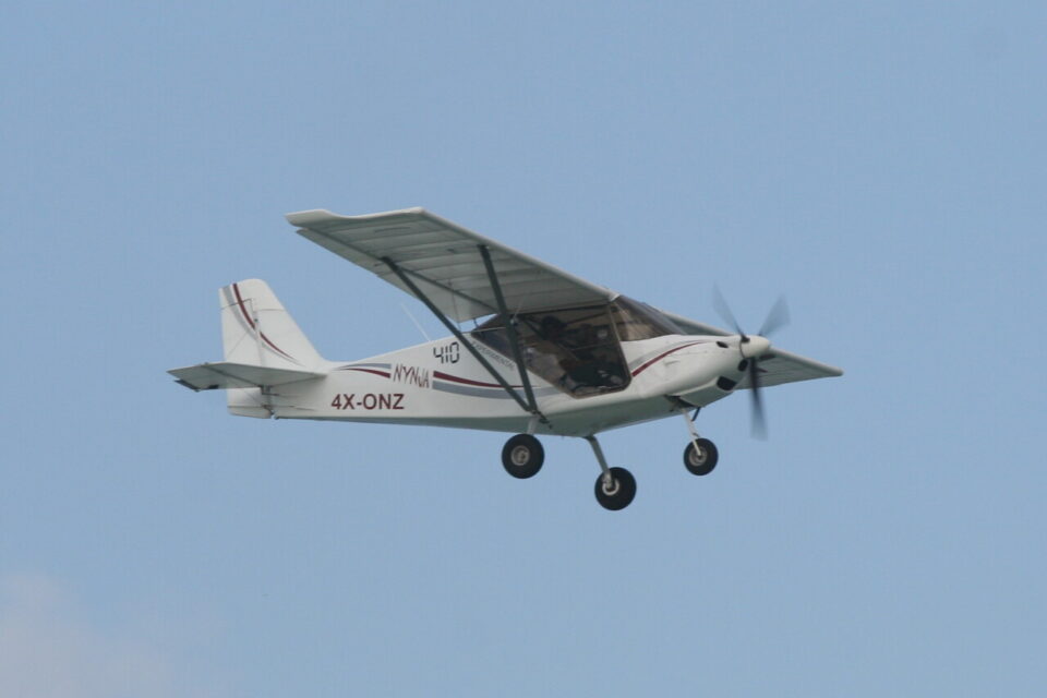 L'avion est tombé dans un champ près de l'aérodrome de Montpezat (Lot-et-Garonne).