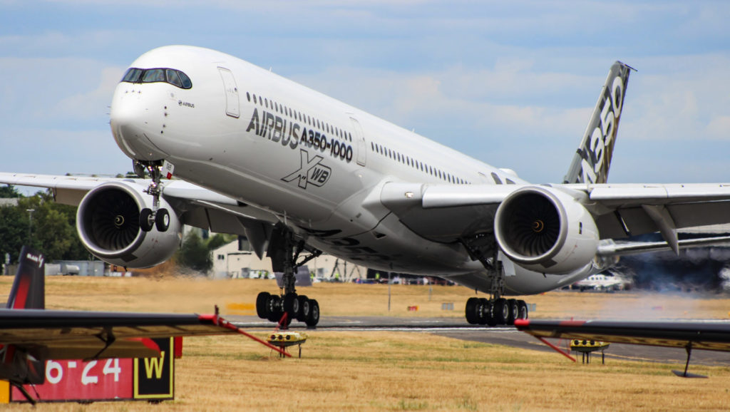 Un Airbus A350-1000XWB atterrit à Farnborough (Image : Max Thrust Digital)