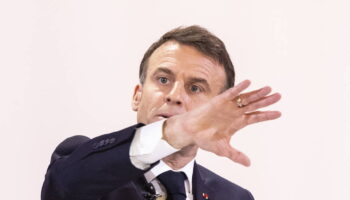 , Macron, un manager qui flotte dans les habits de l’homme d’Etat, par Christian Salmon
