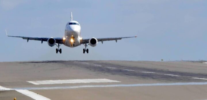 , Un avion dévié vers le Portugal à cause de passagers turbulents : un Anglo-Polonais arrêté