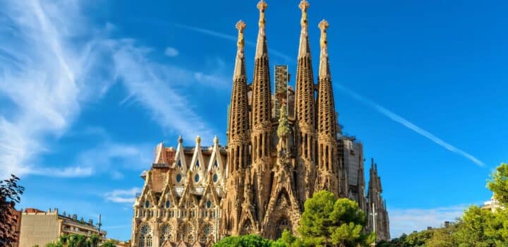 , La plus haute tour de la Sagrada Familia de Barcelone devrait être achevée en 2026, les travaux en 2033